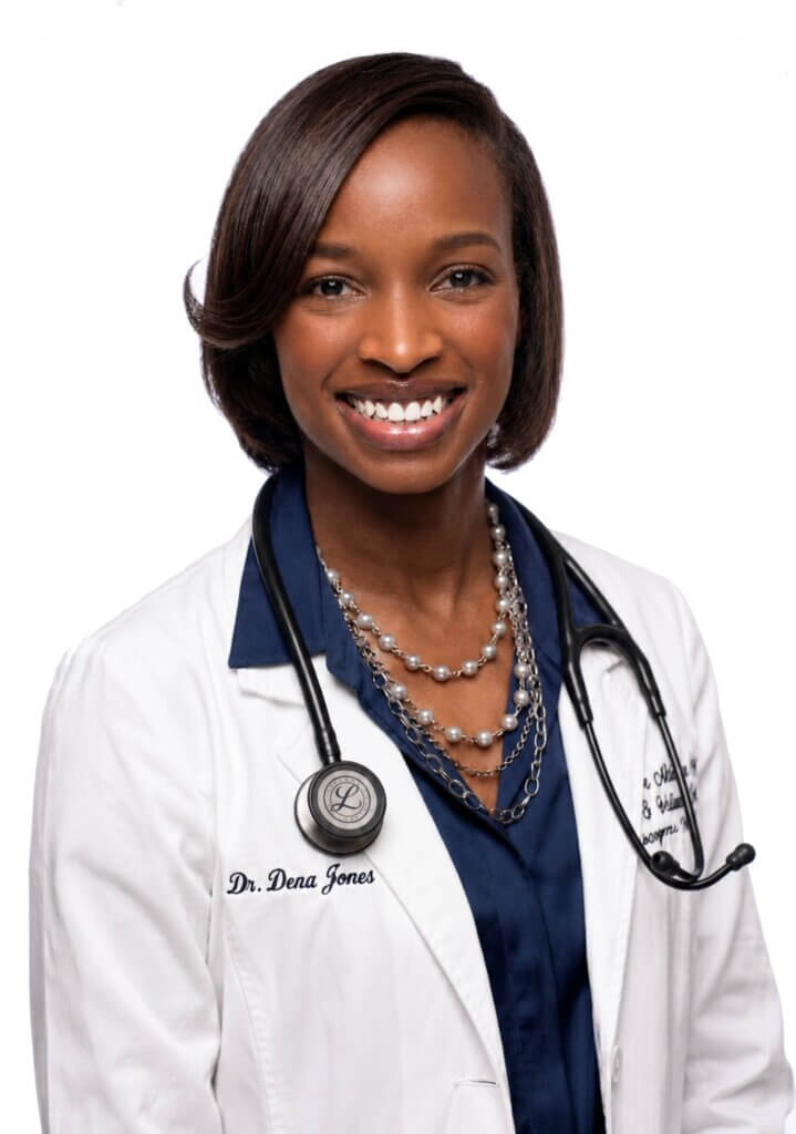 Black female chiropractor at Metro Atlanta Injury and Wellness Center